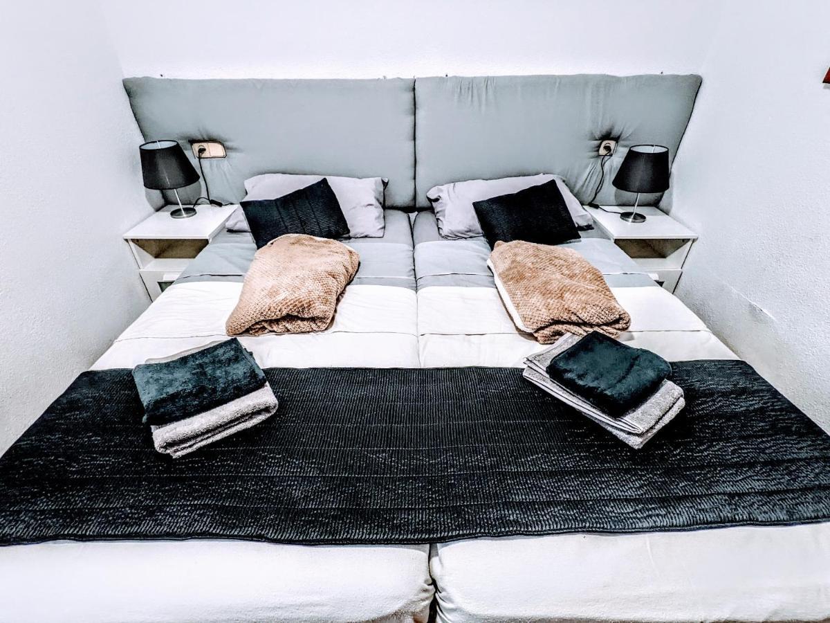 Luxury Newly Refurbished Modern With Stunning Mountain Views - Xmas And Ny 2025-2026 Now Apartament *